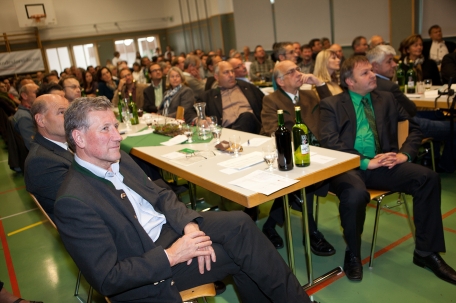 Bild: Auszeichnung des Landes für verantwortungsvolle Waldwirtschaft mit LR Erich Schwärzler